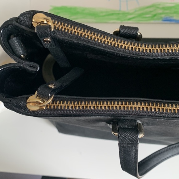 Kate Spade Leather Tote with Shoulder Strap - Picture 3 of 7